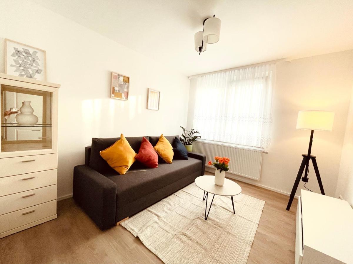 Frisch Renoviertes Und Charmantes Apartment Stuttgart Luaran gambar
