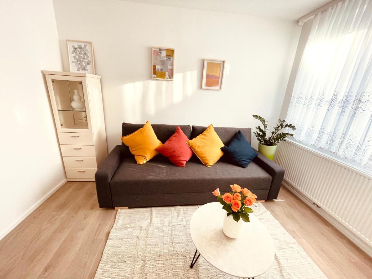 Frisch Renoviertes Und Charmantes Apartment Stuttgart Luaran gambar