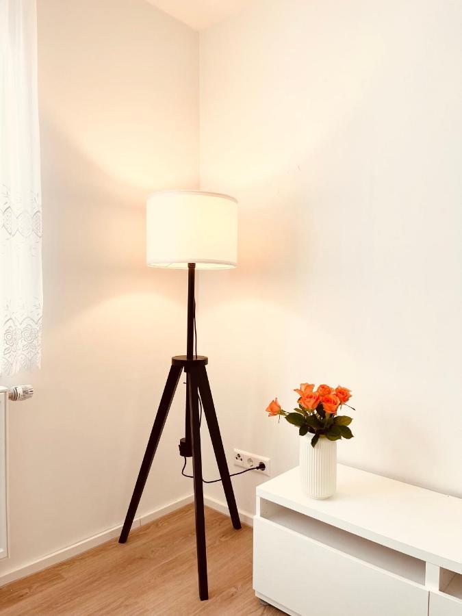 Frisch Renoviertes Und Charmantes Apartment Stuttgart Luaran gambar